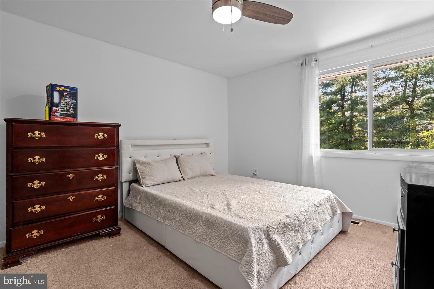 27 CAROLINA CT, STERLING, Virginia 20164, 4 Bedrooms Bedrooms, ,2 BathroomsBathrooms,Residential,For sale,27 CAROLINA CT,VALO2095392 MLS # VALO2095392