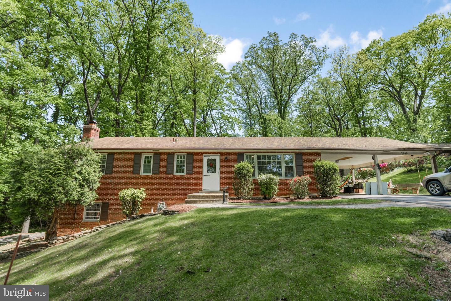 2919 ROSEMARY LN, FALLS CHURCH, Virginia 22042, 3 Bedrooms Bedrooms, ,2 BathroomsBathrooms,Residential,For sale,2919 ROSEMARY LN,VAFX2238204 MLS # VAFX2238204