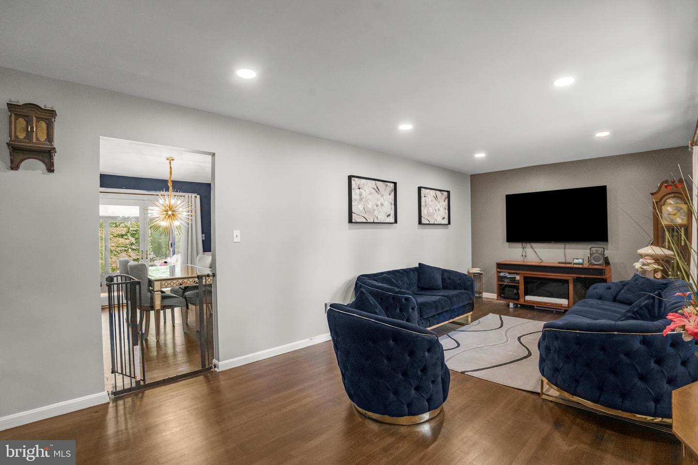 2919 ROSEMARY LN, FALLS CHURCH, Virginia 22042, 3 Bedrooms Bedrooms, ,2 BathroomsBathrooms,Residential,For sale,2919 ROSEMARY LN,VAFX2238204 MLS # VAFX2238204