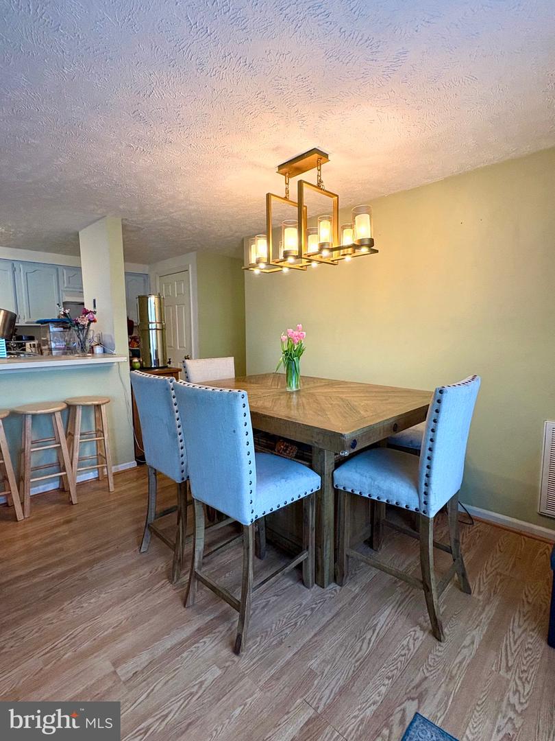 3351 YOST LN #102, DUMFRIES, Virginia 22026, 2 Bedrooms Bedrooms, ,1 BathroomBathrooms,Residential,For sale,3351 YOST LN #102,VAPW2093756 MLS # VAPW2093756