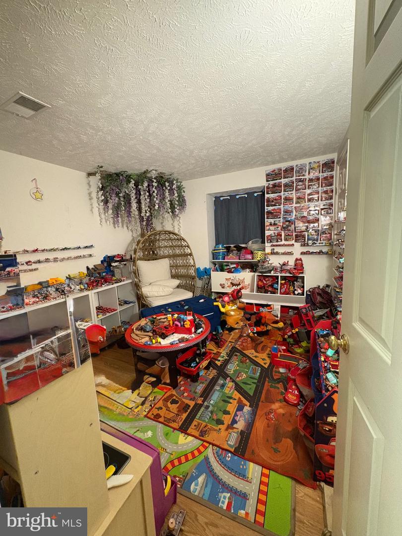 3351 YOST LN #102, DUMFRIES, Virginia 22026, 2 Bedrooms Bedrooms, ,1 BathroomBathrooms,Residential,For sale,3351 YOST LN #102,VAPW2093756 MLS # VAPW2093756