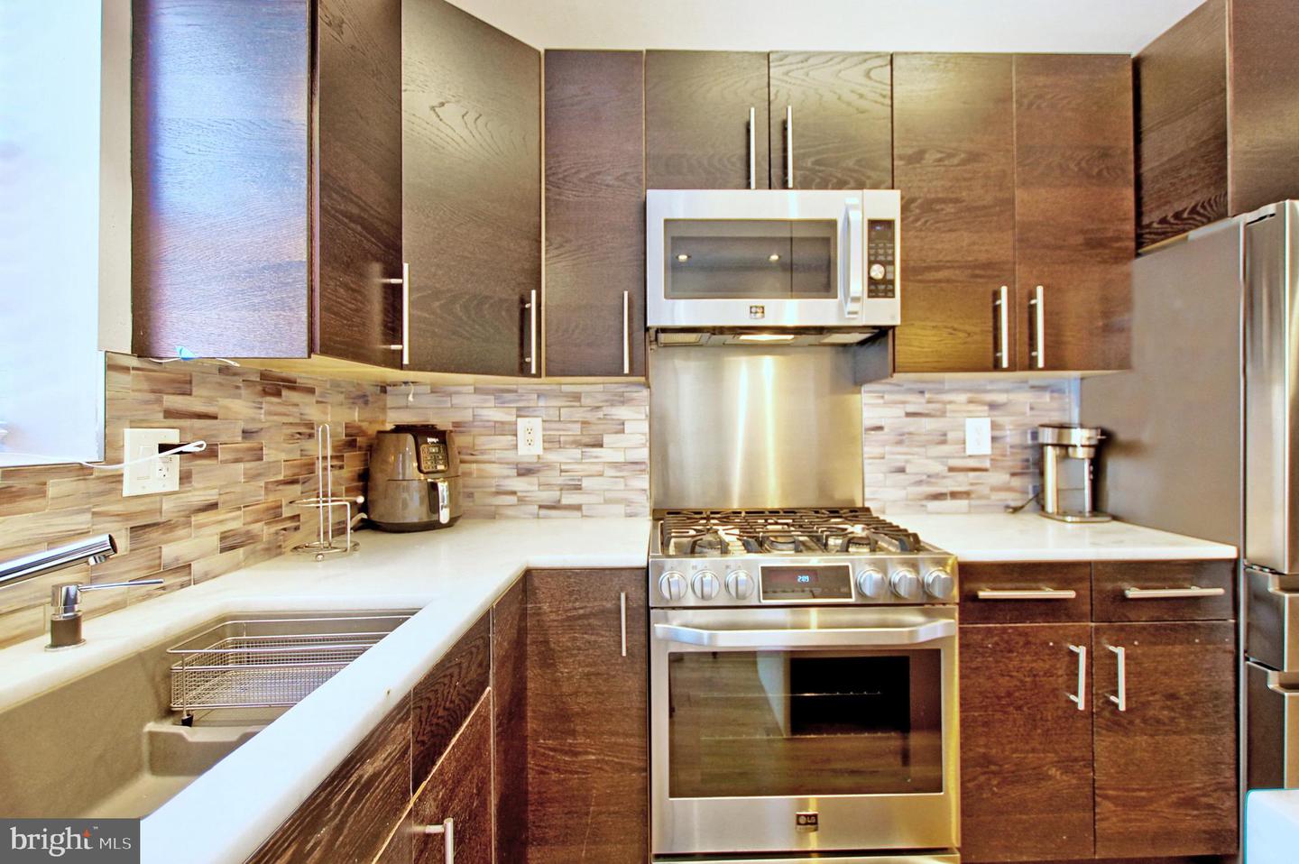 74 P ST NW, WASHINGTON, District Of Columbia 20001, 3 Bedrooms Bedrooms, ,2 BathroomsBathrooms,Residential,For sale,74 P ST NW,DCDC2198384 MLS # DCDC2198384