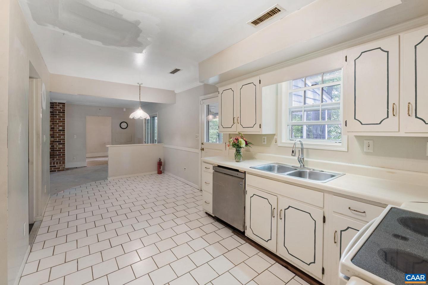 995 OWENSVILLE RD, CHARLOTTESVILLE, Virginia 22901, 4 Bedrooms Bedrooms, ,3 BathroomsBathrooms,Residential,For sale,995 OWENSVILLE RD,663939 MLS # 663939