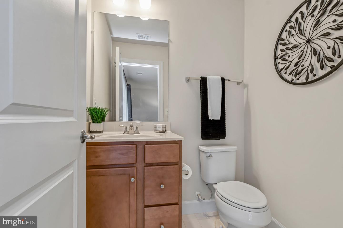 10575 HINTON WAY, MANASSAS, Virginia 20112, 3 Bedrooms Bedrooms, ,2 BathroomsBathrooms,Residential,For sale,10575 HINTON WAY,VAPW2093784 MLS # VAPW2093784