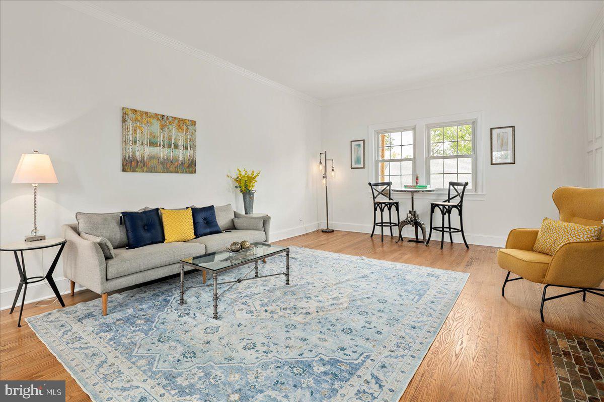 9419 OX RD, LORTON, Virginia 22079, 5 Bedrooms Bedrooms, ,3 BathroomsBathrooms,Residential,For sale,9419 OX RD,VAFX2238126 MLS # VAFX2238126