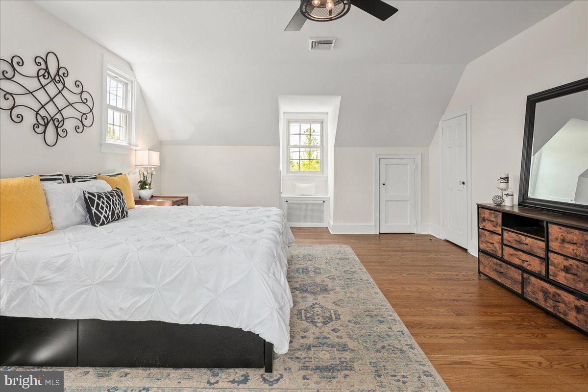 9419 OX RD, LORTON, Virginia 22079, 5 Bedrooms Bedrooms, ,3 BathroomsBathrooms,Residential,For sale,9419 OX RD,VAFX2238126 MLS # VAFX2238126