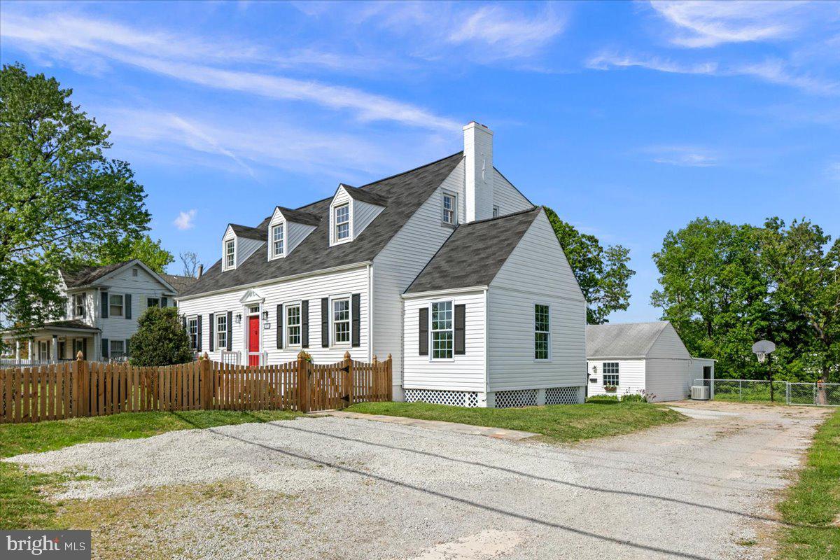 9419 OX RD, LORTON, Virginia 22079, 5 Bedrooms Bedrooms, ,3 BathroomsBathrooms,Residential,For sale,9419 OX RD,VAFX2238126 MLS # VAFX2238126