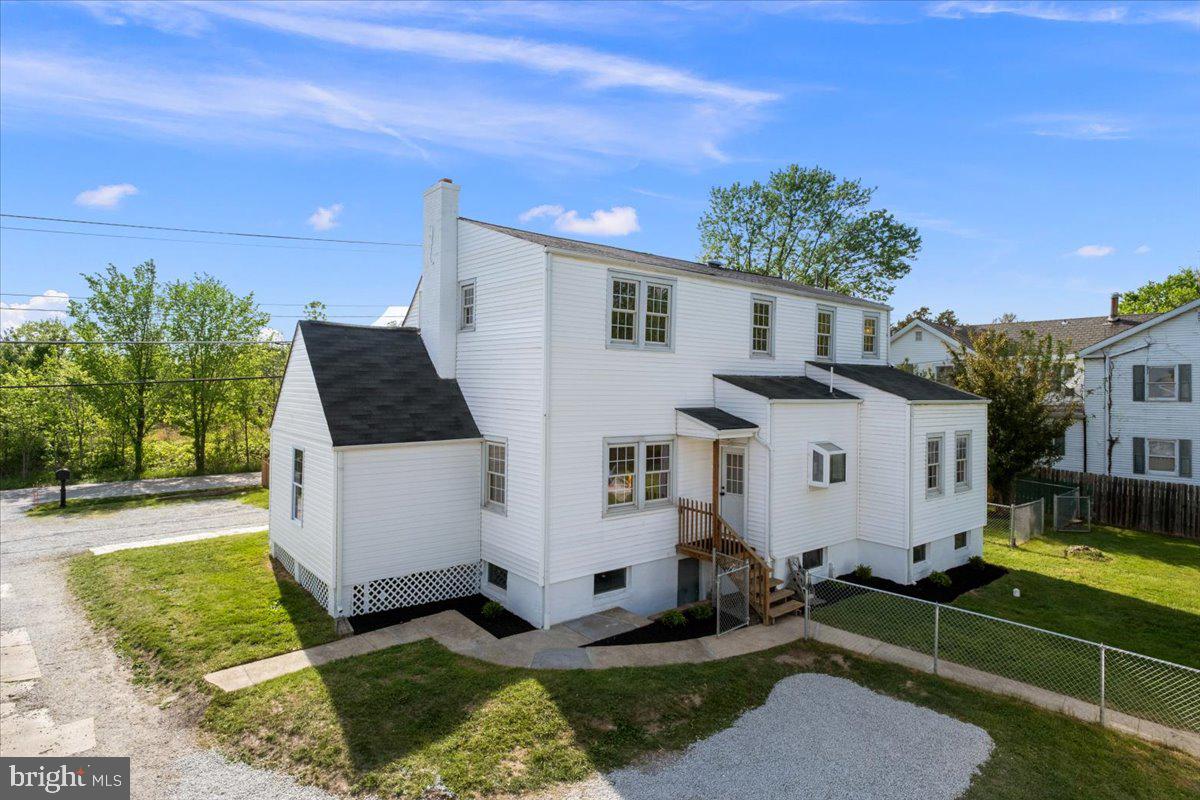 9419 OX RD, LORTON, Virginia 22079, 5 Bedrooms Bedrooms, ,3 BathroomsBathrooms,Residential,For sale,9419 OX RD,VAFX2238126 MLS # VAFX2238126