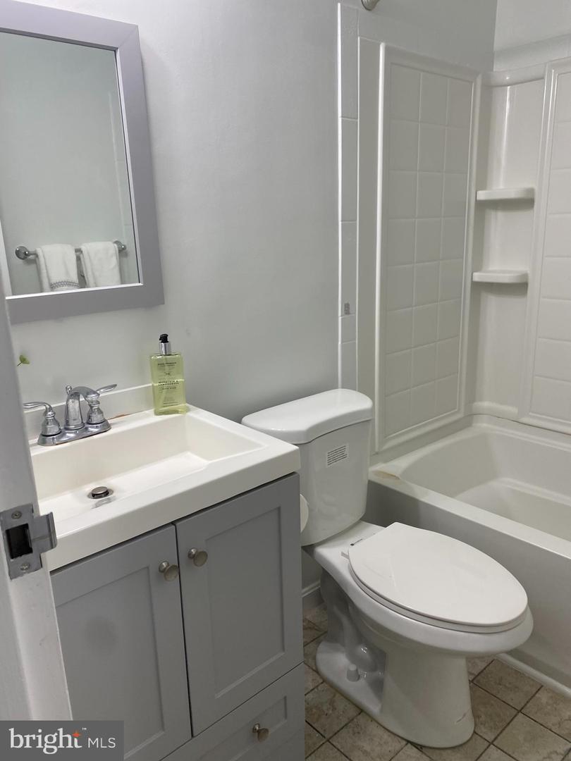 4664 CONWELL DR, ANNANDALE, Virginia 22003, 2 Bedrooms Bedrooms, ,2 BathroomsBathrooms,Residential,For sale,4664 CONWELL DR,VAFX2238358 MLS # VAFX2238358
