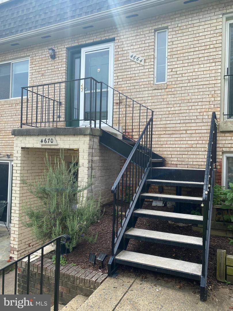 4664 CONWELL DR, ANNANDALE, Virginia 22003, 2 Bedrooms Bedrooms, ,2 BathroomsBathrooms,Residential,For sale,4664 CONWELL DR,VAFX2238358 MLS # VAFX2238358