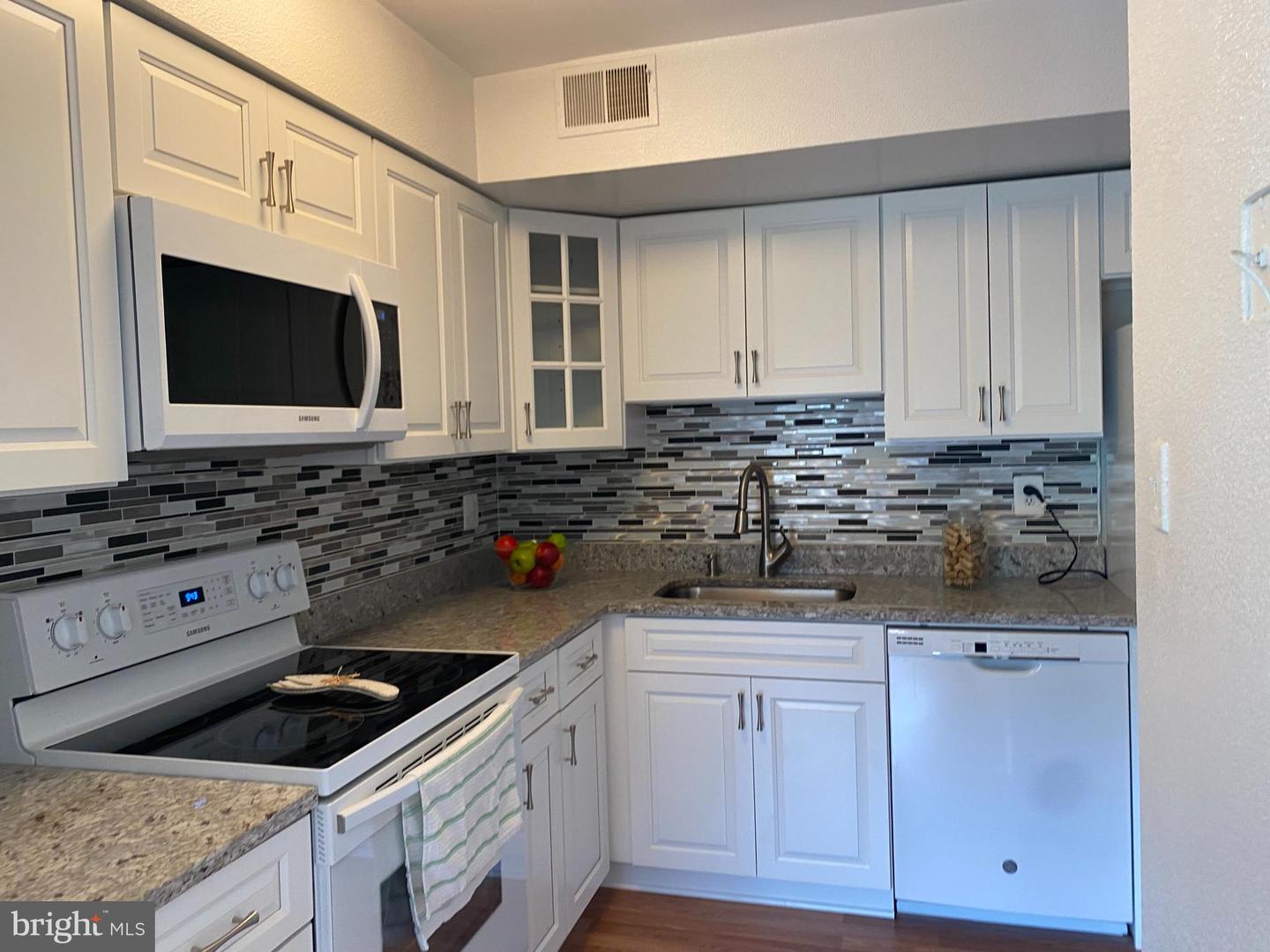 4664 CONWELL DR, ANNANDALE, Virginia 22003, 2 Bedrooms Bedrooms, ,2 BathroomsBathrooms,Residential,For sale,4664 CONWELL DR,VAFX2238358 MLS # VAFX2238358