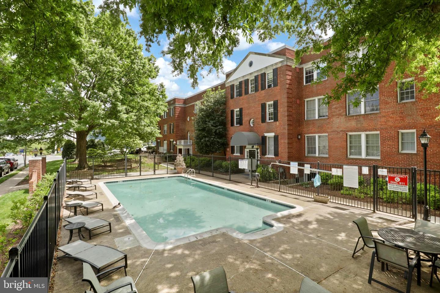 604 BASHFORD LN #2131, ALEXANDRIA, Virginia 22314, 2 Bedrooms Bedrooms, ,1 BathroomBathrooms,Residential,For sale,604 BASHFORD LN #2131,VAAX2044876 MLS # VAAX2044876