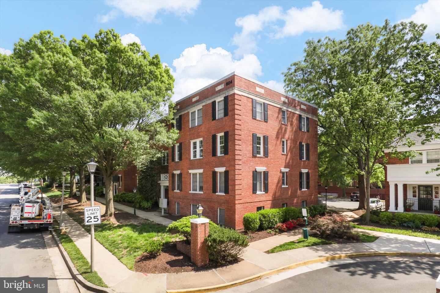 604 BASHFORD LN #2131, ALEXANDRIA, Virginia 22314, 2 Bedrooms Bedrooms, ,1 BathroomBathrooms,Residential,For sale,604 BASHFORD LN #2131,VAAX2044876 MLS # VAAX2044876