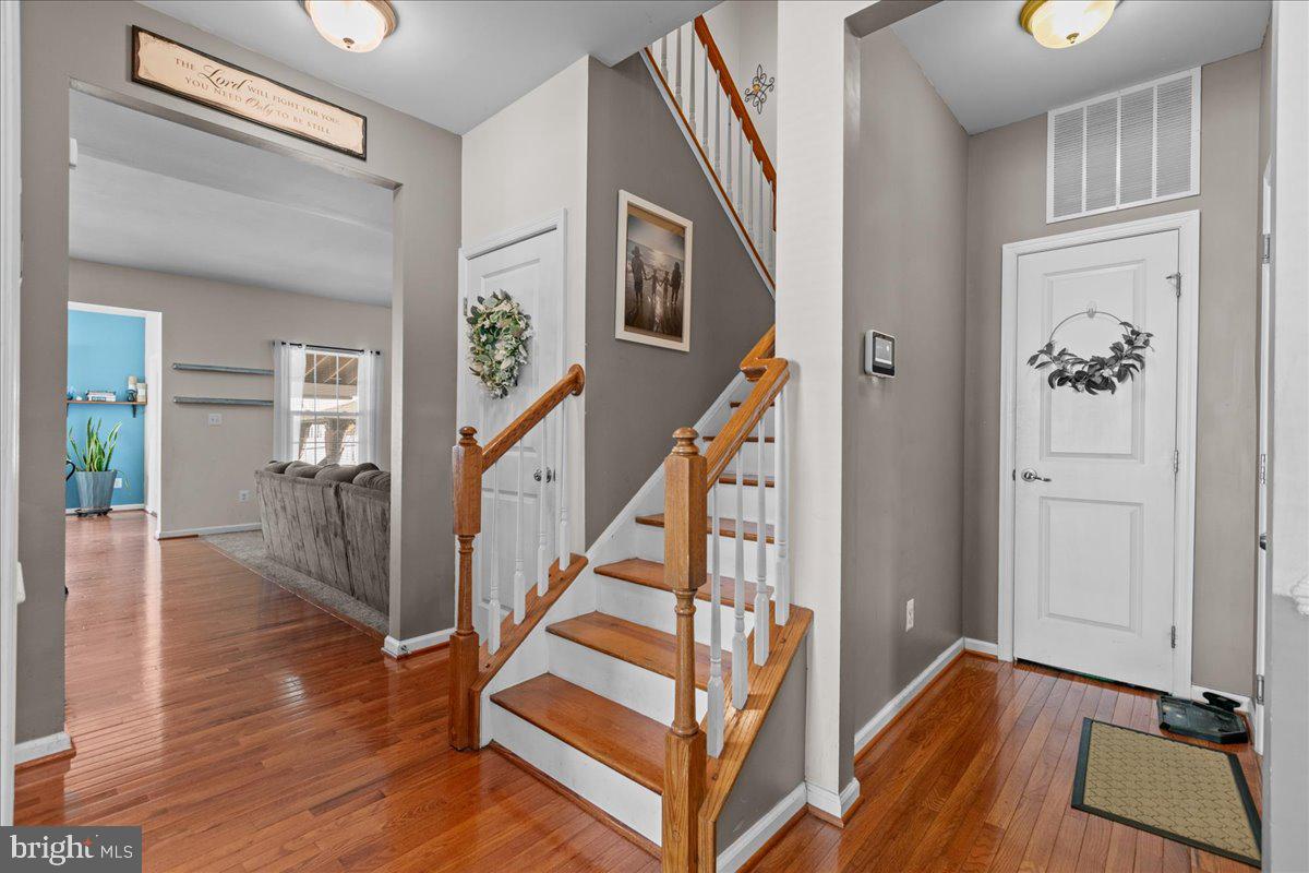 10 WARBLER CT, STAFFORD, Virginia 22554, 6 Bedrooms Bedrooms, ,3 BathroomsBathrooms,Residential,For sale,10 WARBLER CT,VAST2038426 MLS # VAST2038426