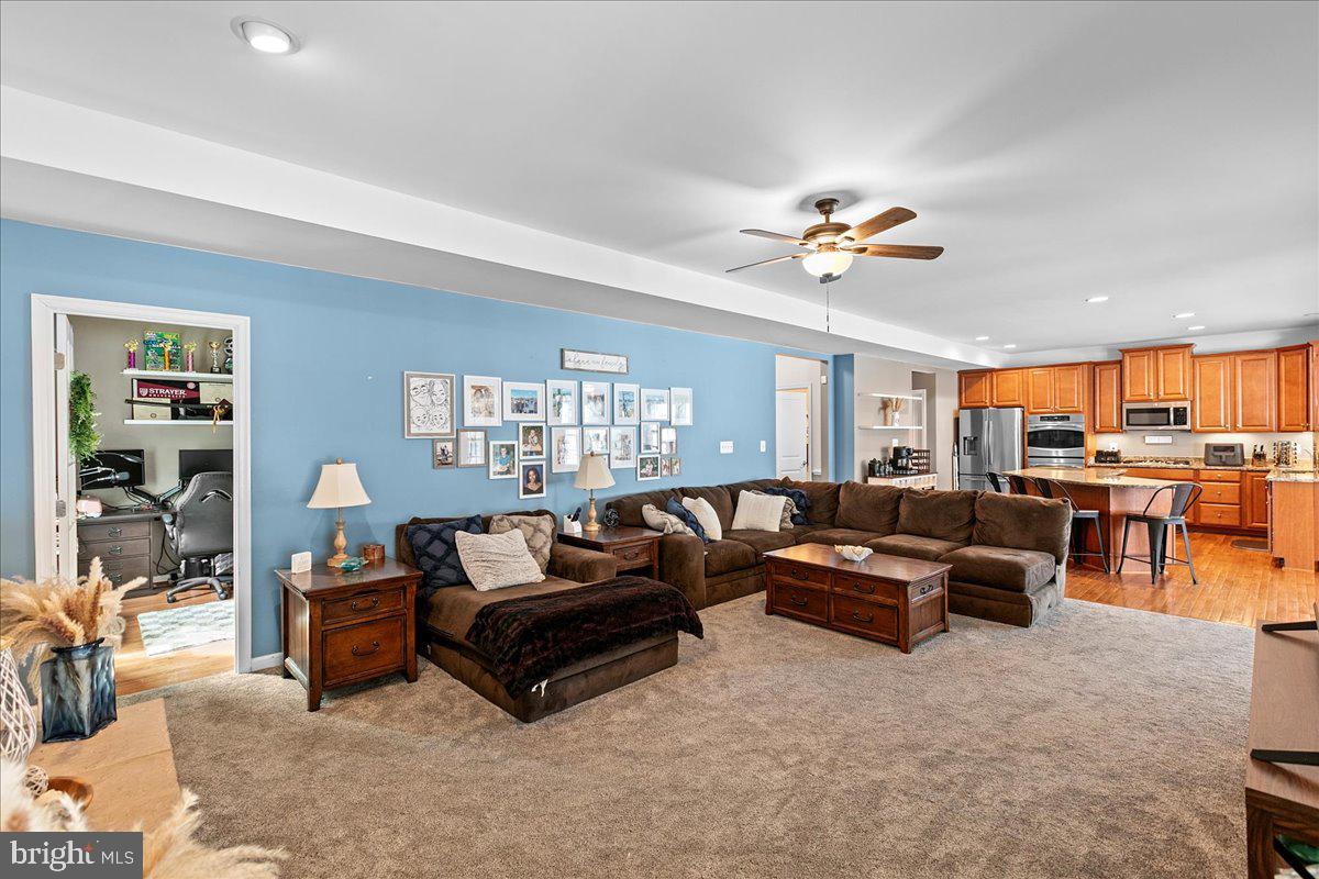 10 WARBLER CT, STAFFORD, Virginia 22554, 6 Bedrooms Bedrooms, ,3 BathroomsBathrooms,Residential,For sale,10 WARBLER CT,VAST2038426 MLS # VAST2038426