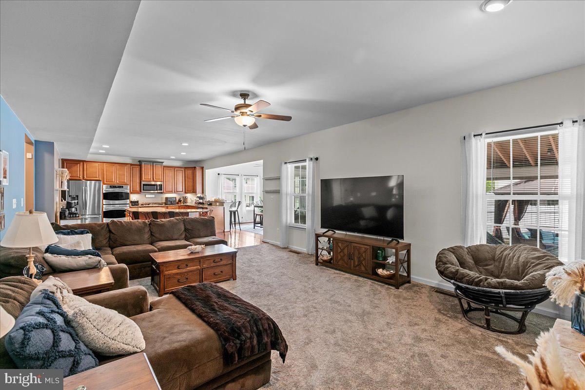 10 WARBLER CT, STAFFORD, Virginia 22554, 6 Bedrooms Bedrooms, ,3 BathroomsBathrooms,Residential,For sale,10 WARBLER CT,VAST2038426 MLS # VAST2038426