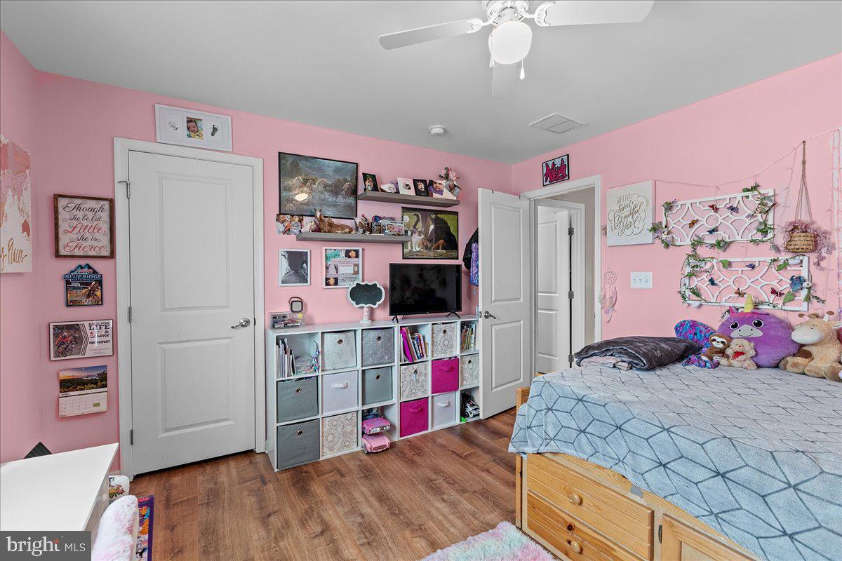 10 WARBLER CT, STAFFORD, Virginia 22554, 6 Bedrooms Bedrooms, ,3 BathroomsBathrooms,Residential,For sale,10 WARBLER CT,VAST2038426 MLS # VAST2038426