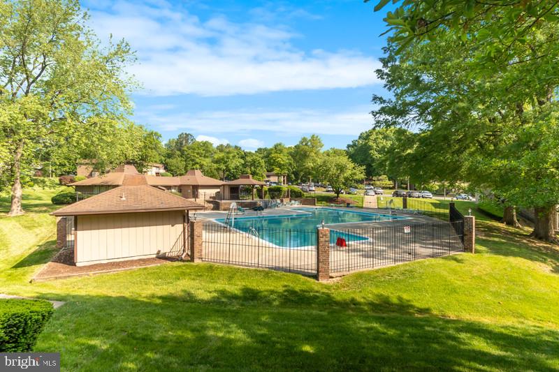 5821 ROYAL RIDGE DR #F, SPRINGFIELD, Virginia 22152, 2 Bedrooms Bedrooms, ,1 BathroomBathrooms,Residential,For sale,5821 ROYAL RIDGE DR #F,VAFX2237942 MLS # VAFX2237942