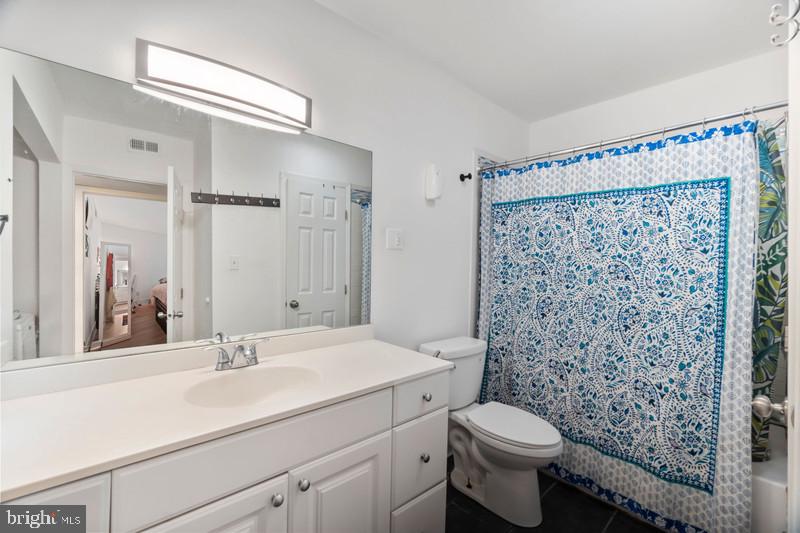 5821 ROYAL RIDGE DR #F, SPRINGFIELD, Virginia 22152, 2 Bedrooms Bedrooms, ,1 BathroomBathrooms,Residential,For sale,5821 ROYAL RIDGE DR #F,VAFX2237942 MLS # VAFX2237942