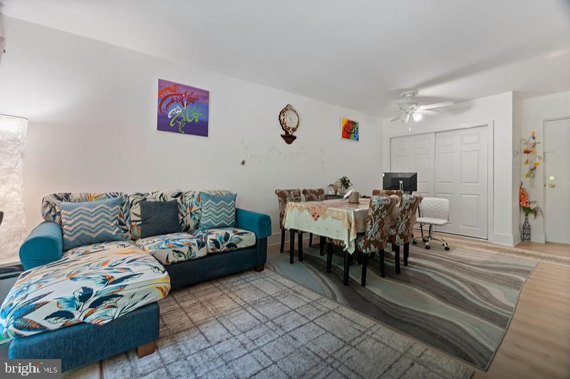 5821 ROYAL RIDGE DR #F, SPRINGFIELD, Virginia 22152, 2 Bedrooms Bedrooms, ,1 BathroomBathrooms,Residential,For sale,5821 ROYAL RIDGE DR #F,VAFX2237942 MLS # VAFX2237942