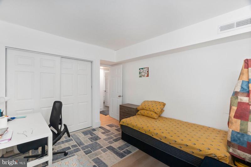 5821 ROYAL RIDGE DR #F, SPRINGFIELD, Virginia 22152, 2 Bedrooms Bedrooms, ,1 BathroomBathrooms,Residential,For sale,5821 ROYAL RIDGE DR #F,VAFX2237942 MLS # VAFX2237942