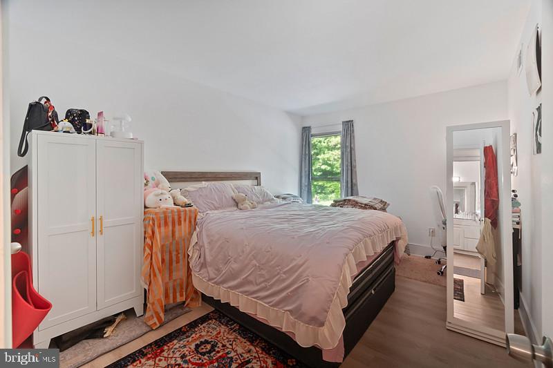 5821 ROYAL RIDGE DR #F, SPRINGFIELD, Virginia 22152, 2 Bedrooms Bedrooms, ,1 BathroomBathrooms,Residential,For sale,5821 ROYAL RIDGE DR #F,VAFX2237942 MLS # VAFX2237942