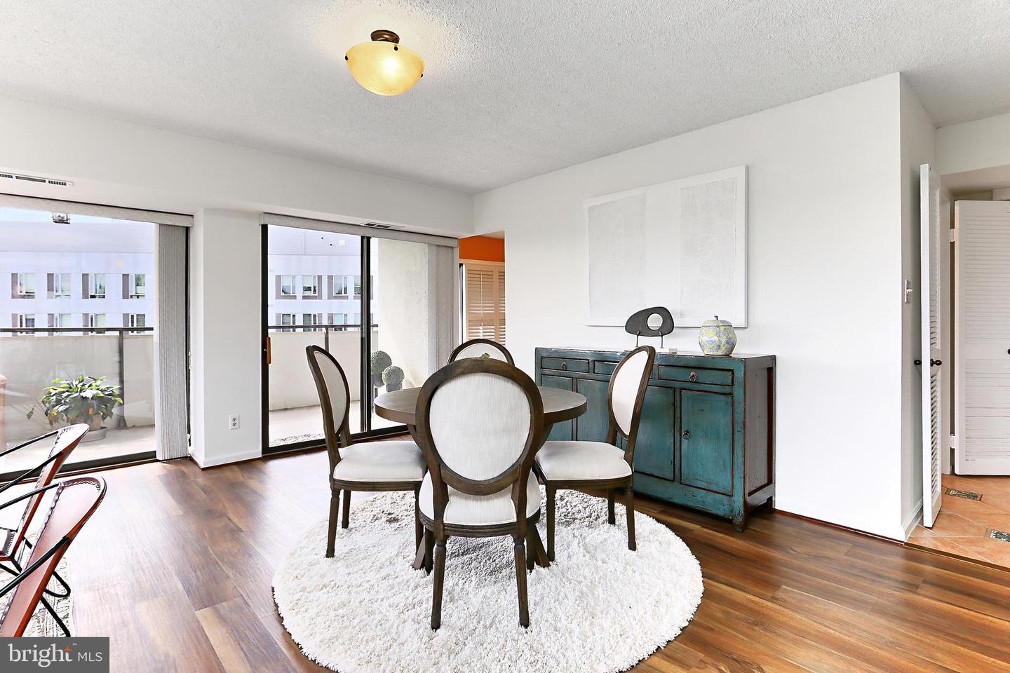 5300 COLUMBIA PIKE #902, ARLINGTON, Virginia 22204, 3 Bedrooms Bedrooms, 6 Rooms Rooms,2 BathroomsBathrooms,Residential,For sale,5300 COLUMBIA PIKE #902,VAAR2056982 MLS # VAAR2056982