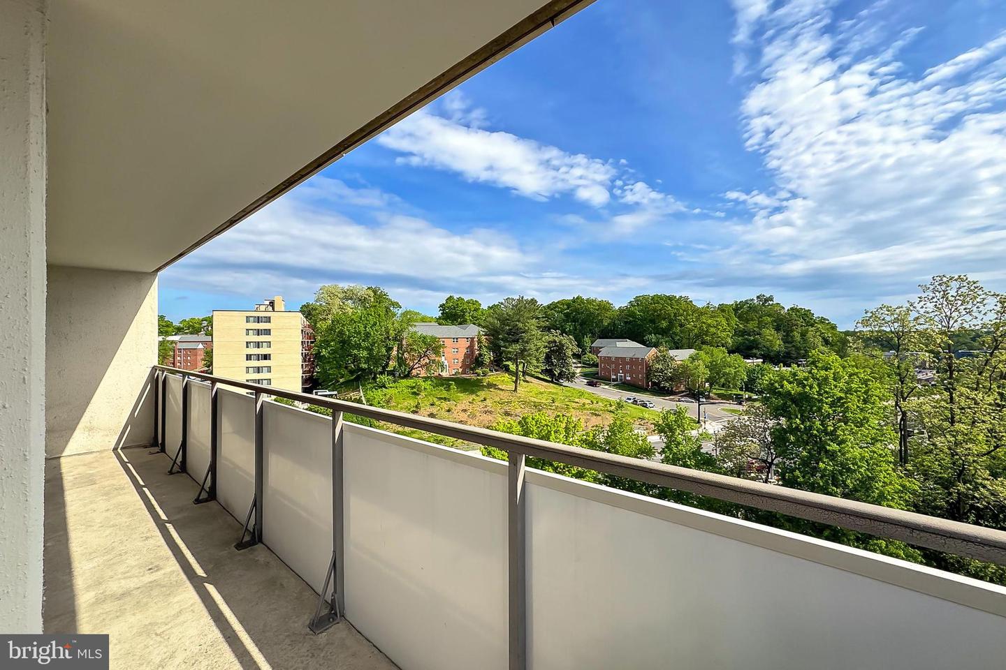 5300 COLUMBIA PIKE #902, ARLINGTON, Virginia 22204, 3 Bedrooms Bedrooms, 6 Rooms Rooms,2 BathroomsBathrooms,Residential,For sale,5300 COLUMBIA PIKE #902,VAAR2056982 MLS # VAAR2056982
