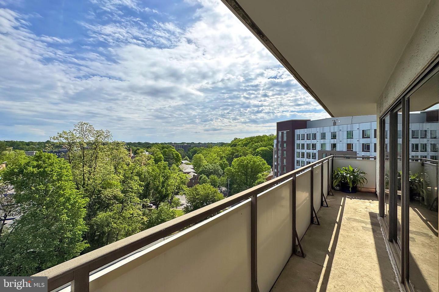 5300 COLUMBIA PIKE #902, ARLINGTON, Virginia 22204, 3 Bedrooms Bedrooms, 6 Rooms Rooms,2 BathroomsBathrooms,Residential,For sale,5300 COLUMBIA PIKE #902,VAAR2056982 MLS # VAAR2056982
