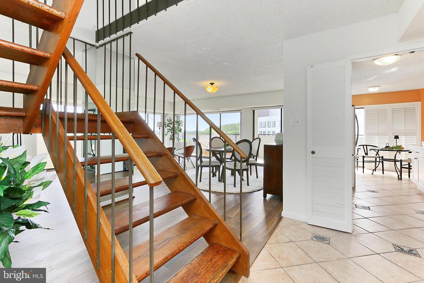5300 COLUMBIA PIKE #902, ARLINGTON, Virginia 22204, 3 Bedrooms Bedrooms, 6 Rooms Rooms,2 BathroomsBathrooms,Residential,For sale,5300 COLUMBIA PIKE #902,VAAR2056982 MLS # VAAR2056982