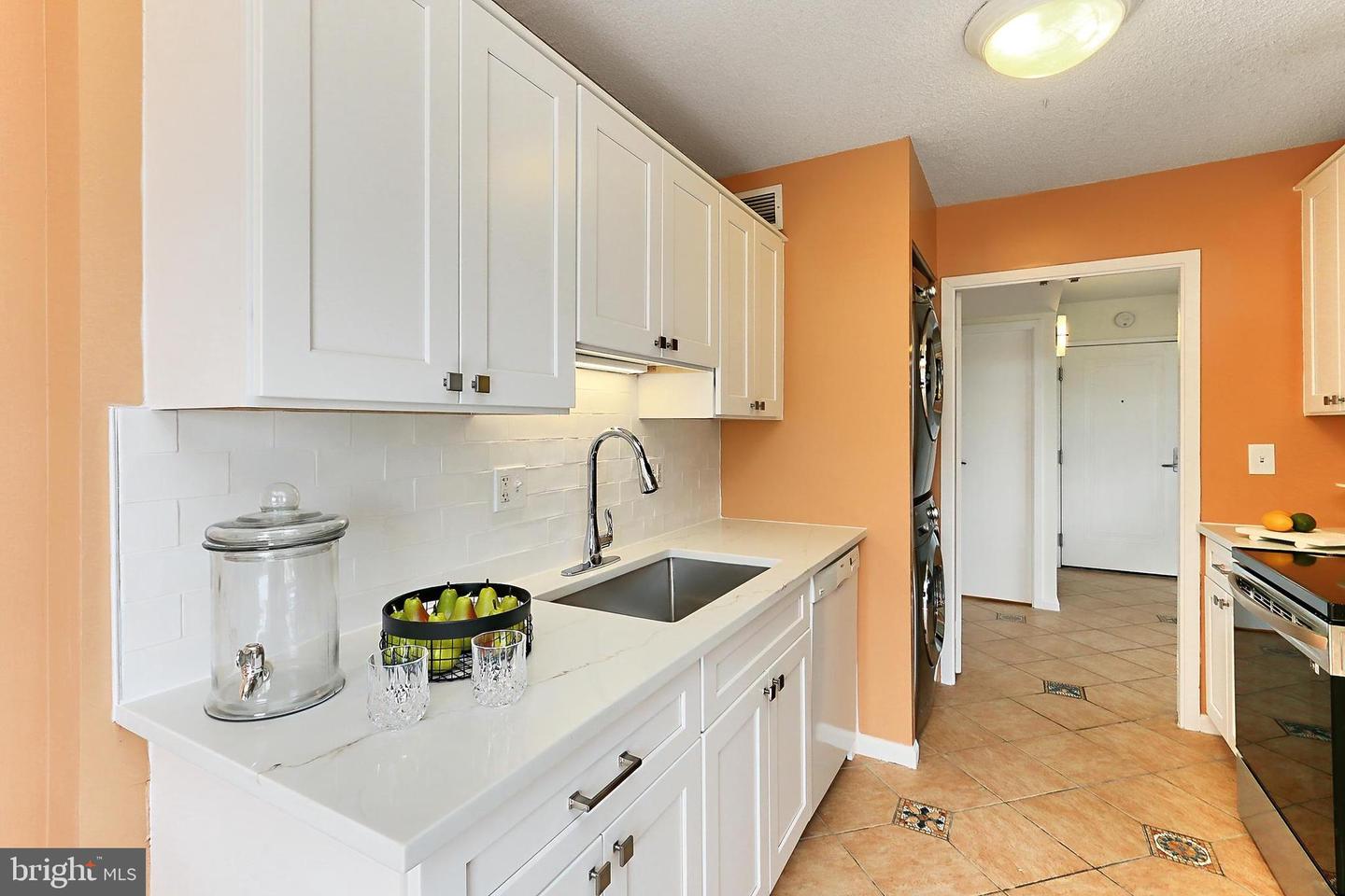 5300 COLUMBIA PIKE #902, ARLINGTON, Virginia 22204, 3 Bedrooms Bedrooms, 6 Rooms Rooms,2 BathroomsBathrooms,Residential,For sale,5300 COLUMBIA PIKE #902,VAAR2056982 MLS # VAAR2056982