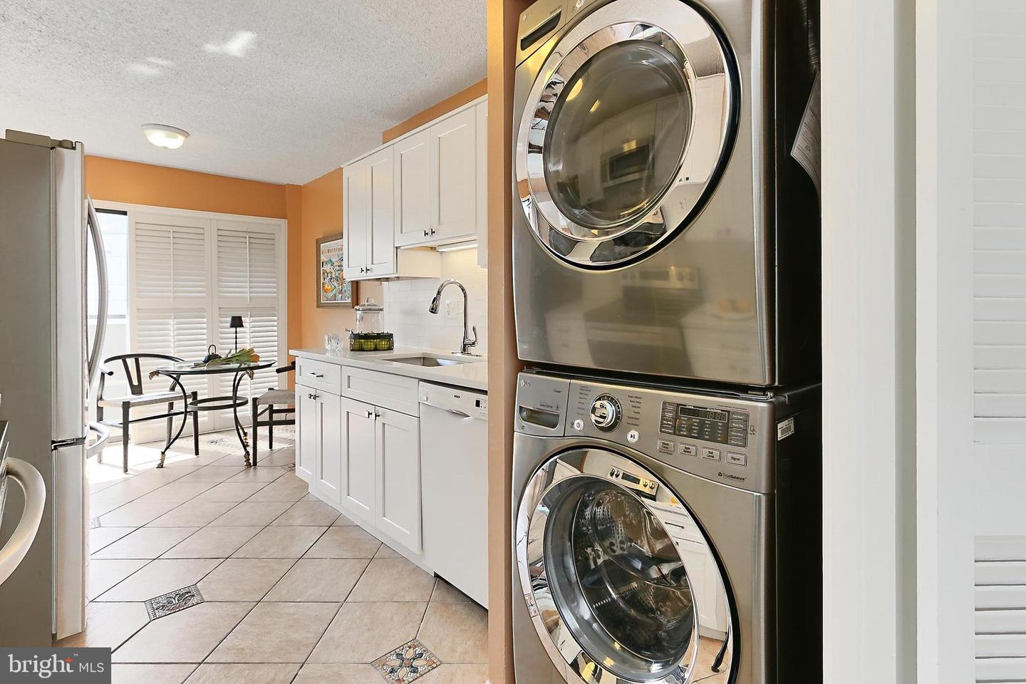 5300 COLUMBIA PIKE #902, ARLINGTON, Virginia 22204, 3 Bedrooms Bedrooms, 6 Rooms Rooms,2 BathroomsBathrooms,Residential,For sale,5300 COLUMBIA PIKE #902,VAAR2056982 MLS # VAAR2056982