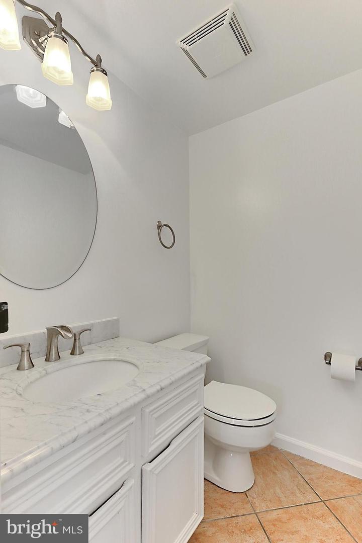 5300 COLUMBIA PIKE #902, ARLINGTON, Virginia 22204, 3 Bedrooms Bedrooms, 6 Rooms Rooms,2 BathroomsBathrooms,Residential,For sale,5300 COLUMBIA PIKE #902,VAAR2056982 MLS # VAAR2056982