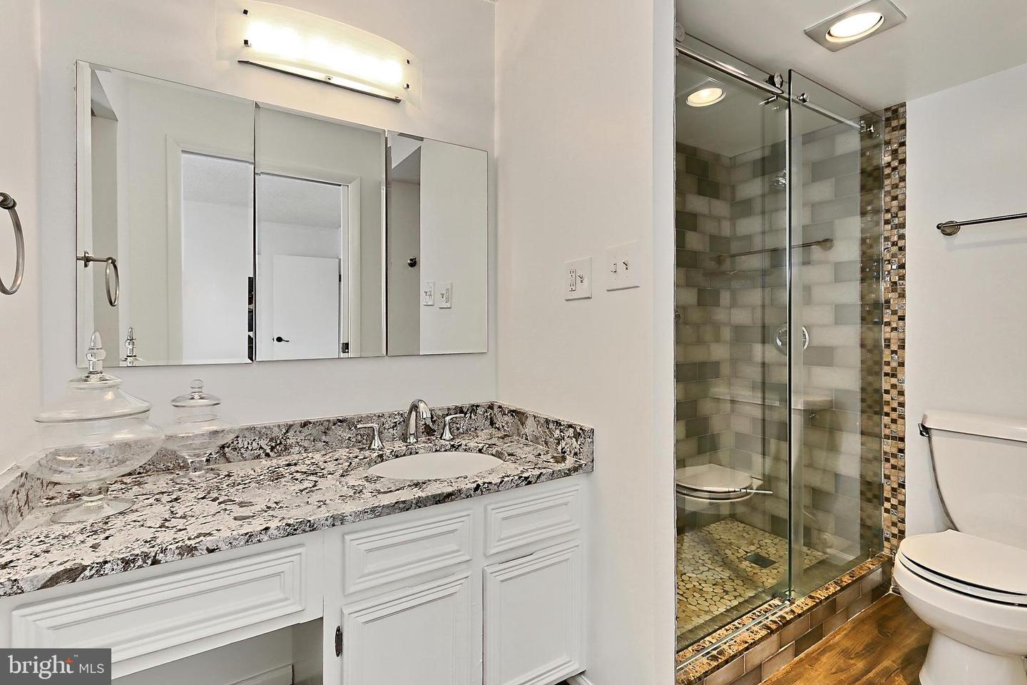 5300 COLUMBIA PIKE #902, ARLINGTON, Virginia 22204, 3 Bedrooms Bedrooms, 6 Rooms Rooms,2 BathroomsBathrooms,Residential,For sale,5300 COLUMBIA PIKE #902,VAAR2056982 MLS # VAAR2056982