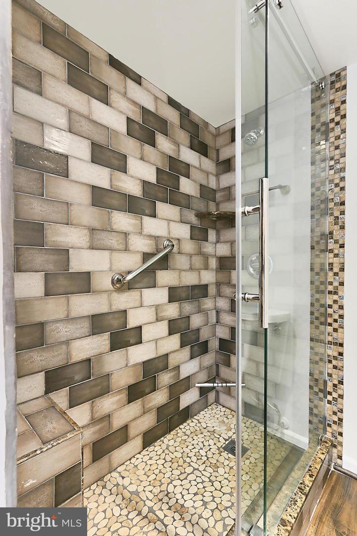 5300 COLUMBIA PIKE #902, ARLINGTON, Virginia 22204, 3 Bedrooms Bedrooms, 6 Rooms Rooms,2 BathroomsBathrooms,Residential,For sale,5300 COLUMBIA PIKE #902,VAAR2056982 MLS # VAAR2056982