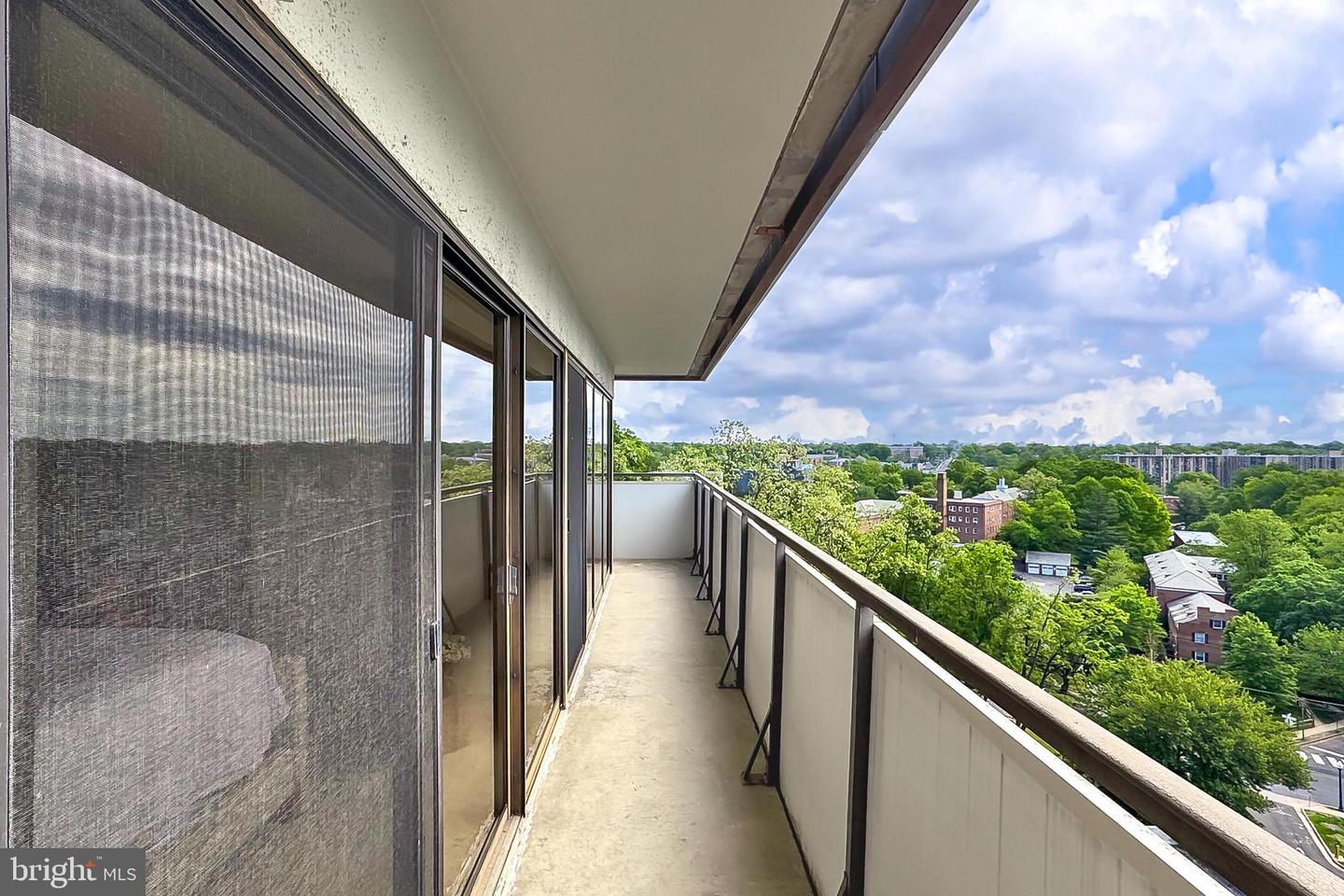 5300 COLUMBIA PIKE #902, ARLINGTON, Virginia 22204, 3 Bedrooms Bedrooms, 6 Rooms Rooms,2 BathroomsBathrooms,Residential,For sale,5300 COLUMBIA PIKE #902,VAAR2056982 MLS # VAAR2056982