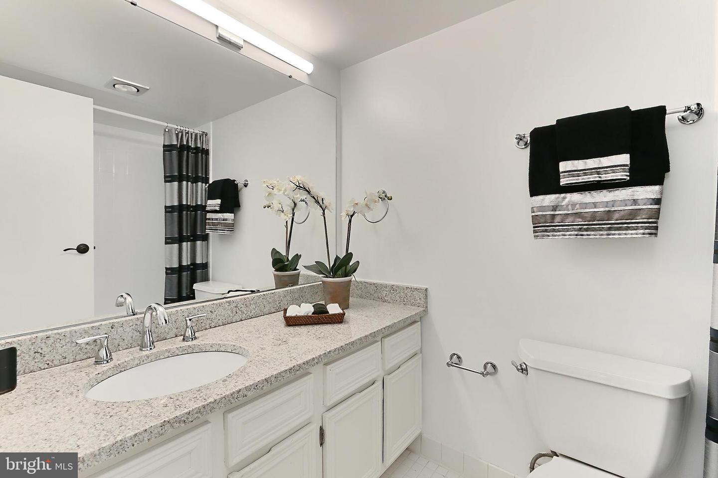 5300 COLUMBIA PIKE #902, ARLINGTON, Virginia 22204, 3 Bedrooms Bedrooms, 6 Rooms Rooms,2 BathroomsBathrooms,Residential,For sale,5300 COLUMBIA PIKE #902,VAAR2056982 MLS # VAAR2056982