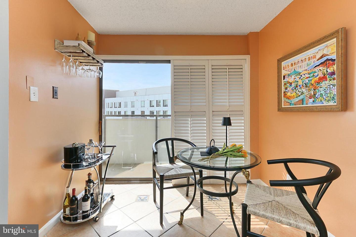 5300 COLUMBIA PIKE #902, ARLINGTON, Virginia 22204, 3 Bedrooms Bedrooms, 6 Rooms Rooms,2 BathroomsBathrooms,Residential,For sale,5300 COLUMBIA PIKE #902,VAAR2056982 MLS # VAAR2056982