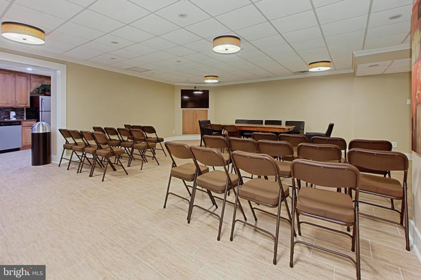 5300 COLUMBIA PIKE #902, ARLINGTON, Virginia 22204, 3 Bedrooms Bedrooms, 6 Rooms Rooms,2 BathroomsBathrooms,Residential,For sale,5300 COLUMBIA PIKE #902,VAAR2056982 MLS # VAAR2056982
