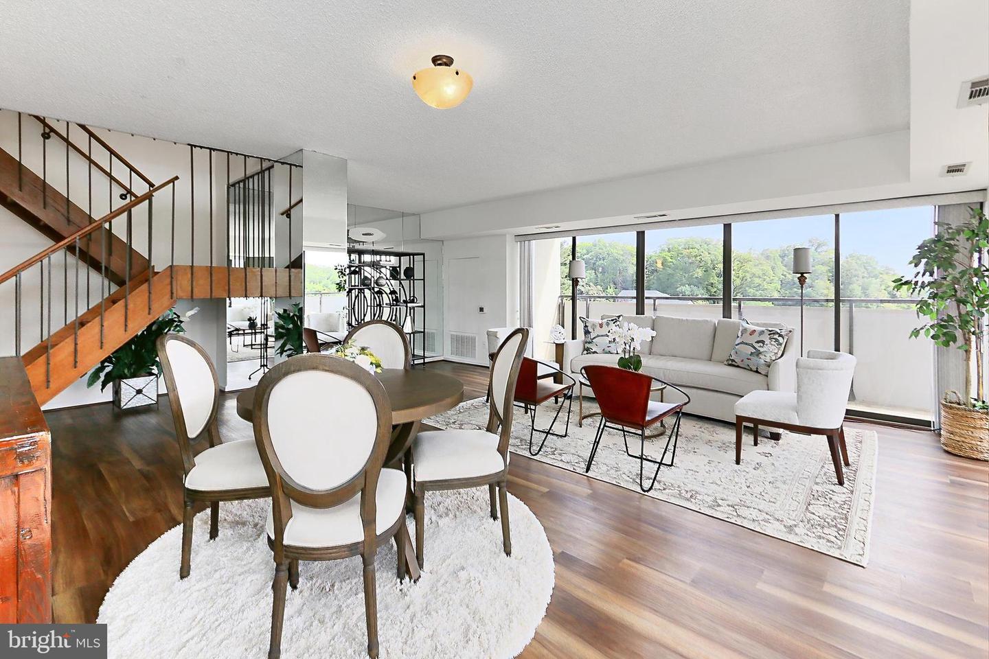 5300 COLUMBIA PIKE #902, ARLINGTON, Virginia 22204, 3 Bedrooms Bedrooms, 6 Rooms Rooms,2 BathroomsBathrooms,Residential,For sale,5300 COLUMBIA PIKE #902,VAAR2056982 MLS # VAAR2056982