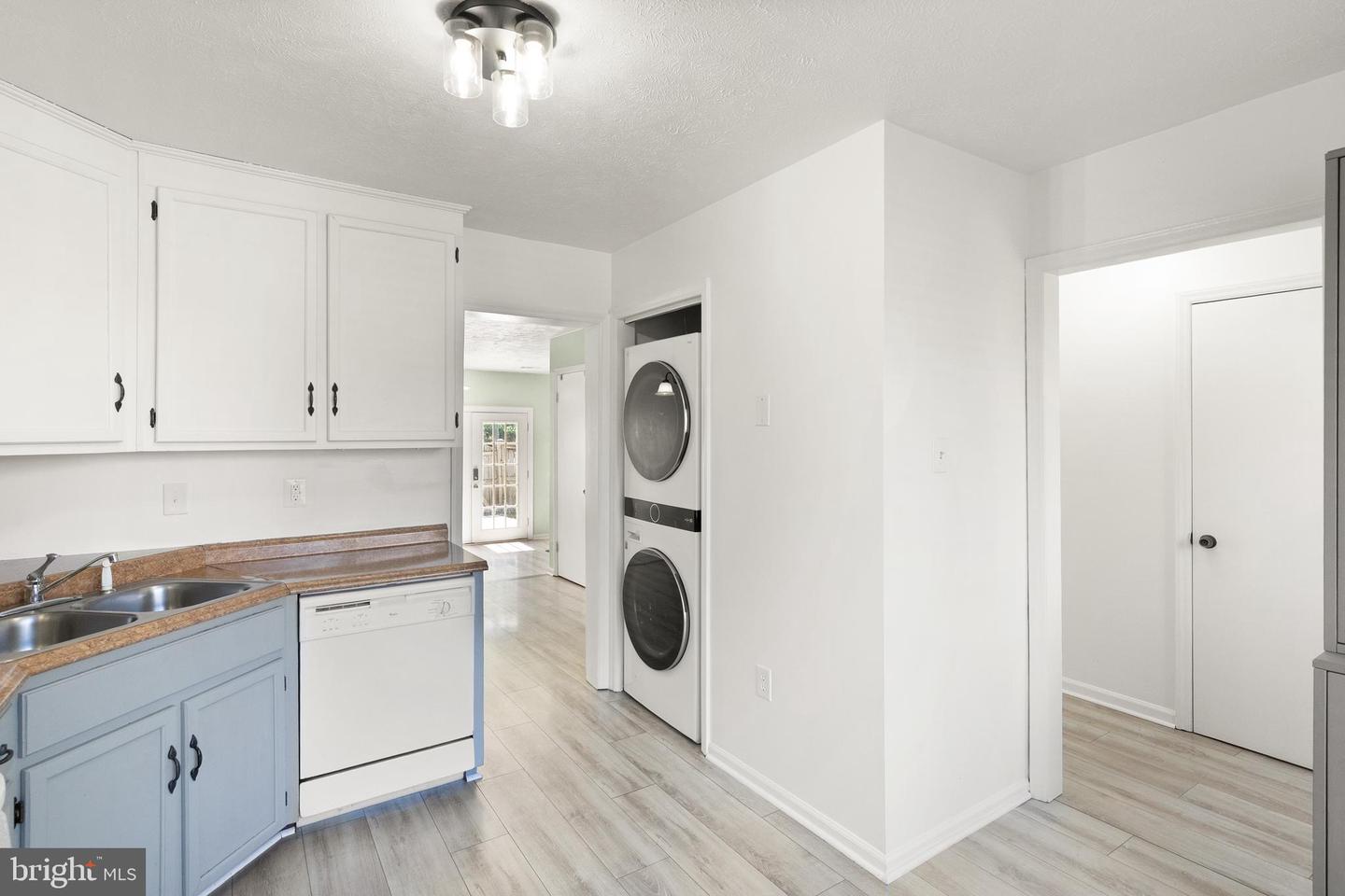11013 TOWER PL, MANASSAS, Virginia 20109, 3 Bedrooms Bedrooms, ,2 BathroomsBathrooms,Residential,For sale,11013 TOWER PL,VAPW2093648 MLS # VAPW2093648