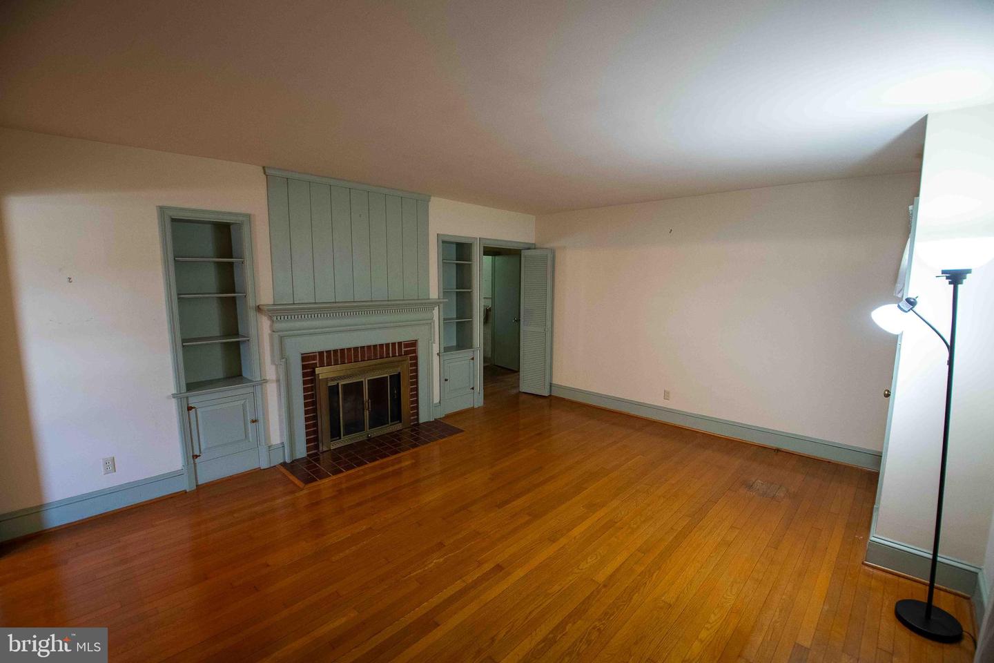 319 N MAIN ST, BOWLING GREEN, Virginia 22427, 3 Bedrooms Bedrooms, ,1 BathroomBathrooms,Residential,For sale,319 N MAIN ST,VACV2008098 MLS # VACV2008098