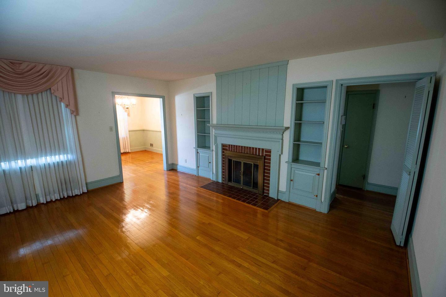 319 N MAIN ST, BOWLING GREEN, Virginia 22427, 3 Bedrooms Bedrooms, ,1 BathroomBathrooms,Residential,For sale,319 N MAIN ST,VACV2008098 MLS # VACV2008098