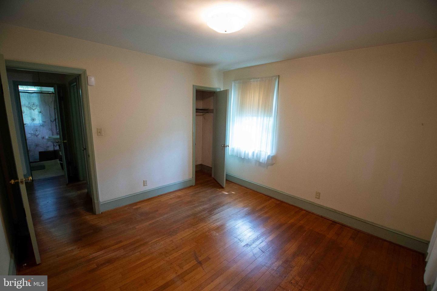 319 N MAIN ST, BOWLING GREEN, Virginia 22427, 3 Bedrooms Bedrooms, ,1 BathroomBathrooms,Residential,For sale,319 N MAIN ST,VACV2008098 MLS # VACV2008098