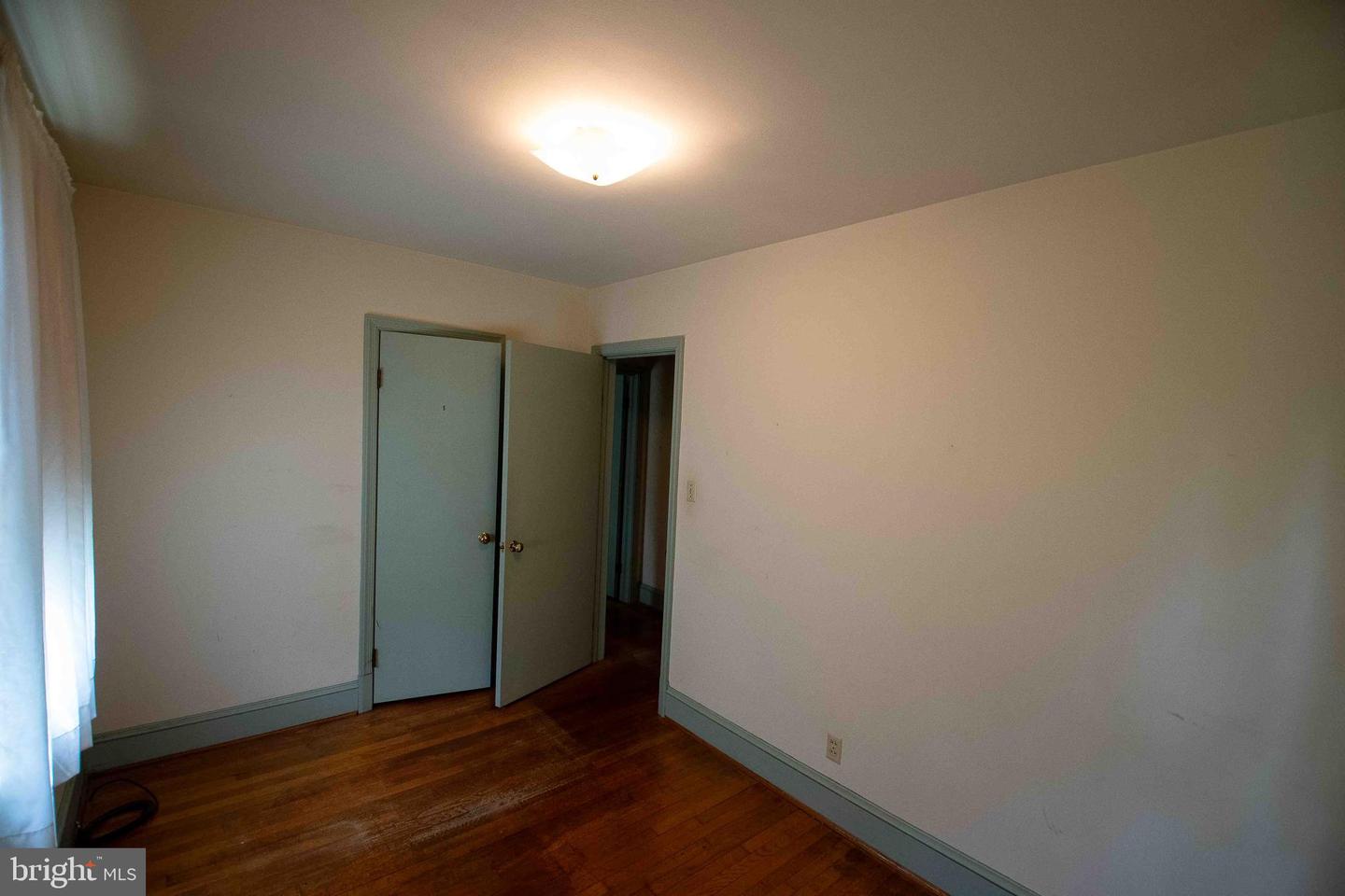 319 N MAIN ST, BOWLING GREEN, Virginia 22427, 3 Bedrooms Bedrooms, ,1 BathroomBathrooms,Residential,For sale,319 N MAIN ST,VACV2008098 MLS # VACV2008098