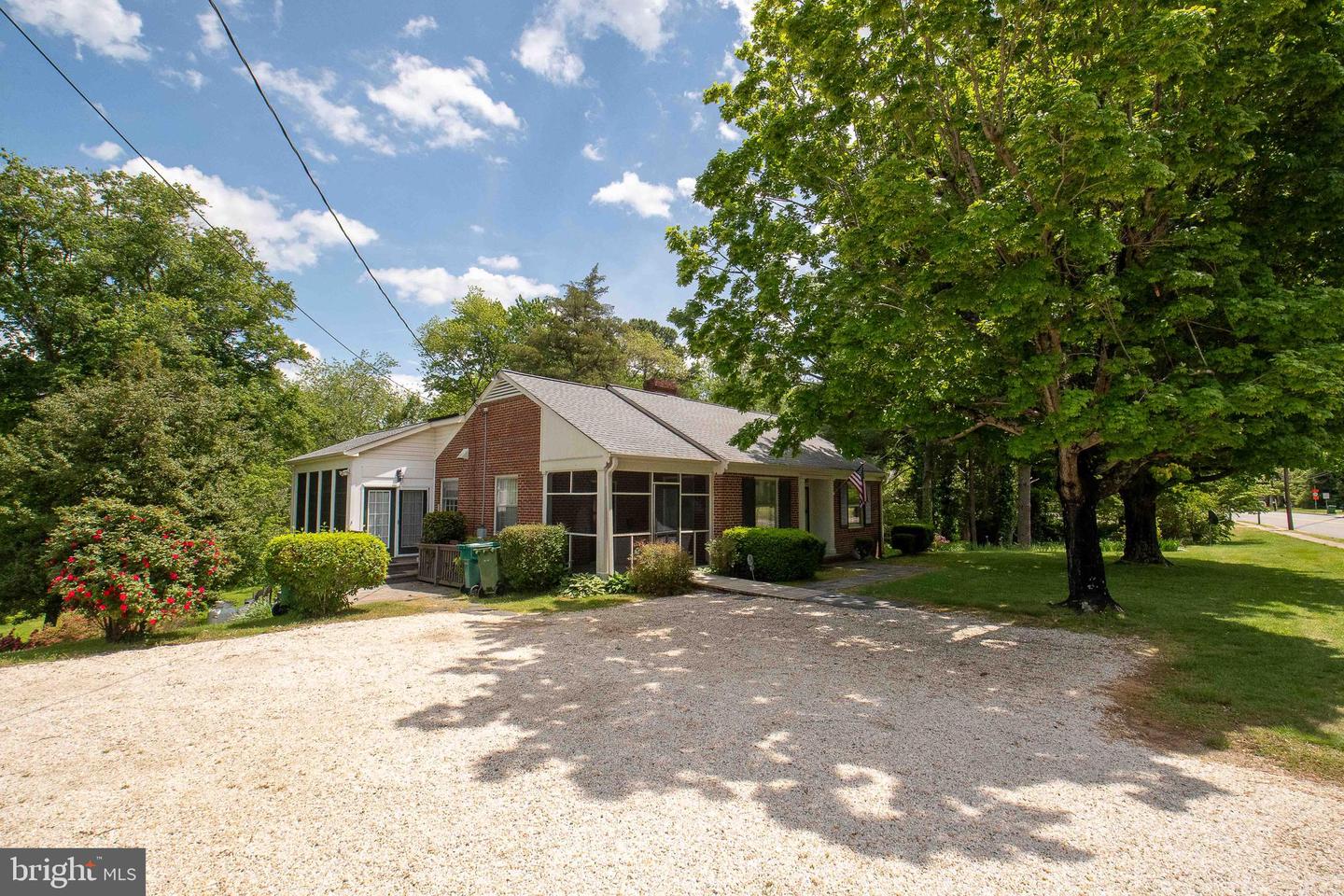 319 N MAIN ST, BOWLING GREEN, Virginia 22427, 3 Bedrooms Bedrooms, ,1 BathroomBathrooms,Residential,For sale,319 N MAIN ST,VACV2008098 MLS # VACV2008098