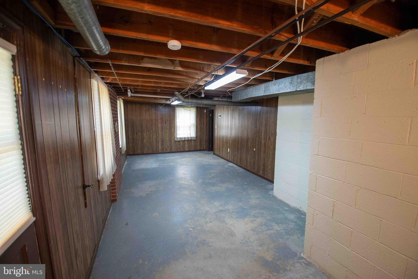 319 N MAIN ST, BOWLING GREEN, Virginia 22427, 3 Bedrooms Bedrooms, ,1 BathroomBathrooms,Residential,For sale,319 N MAIN ST,VACV2008098 MLS # VACV2008098