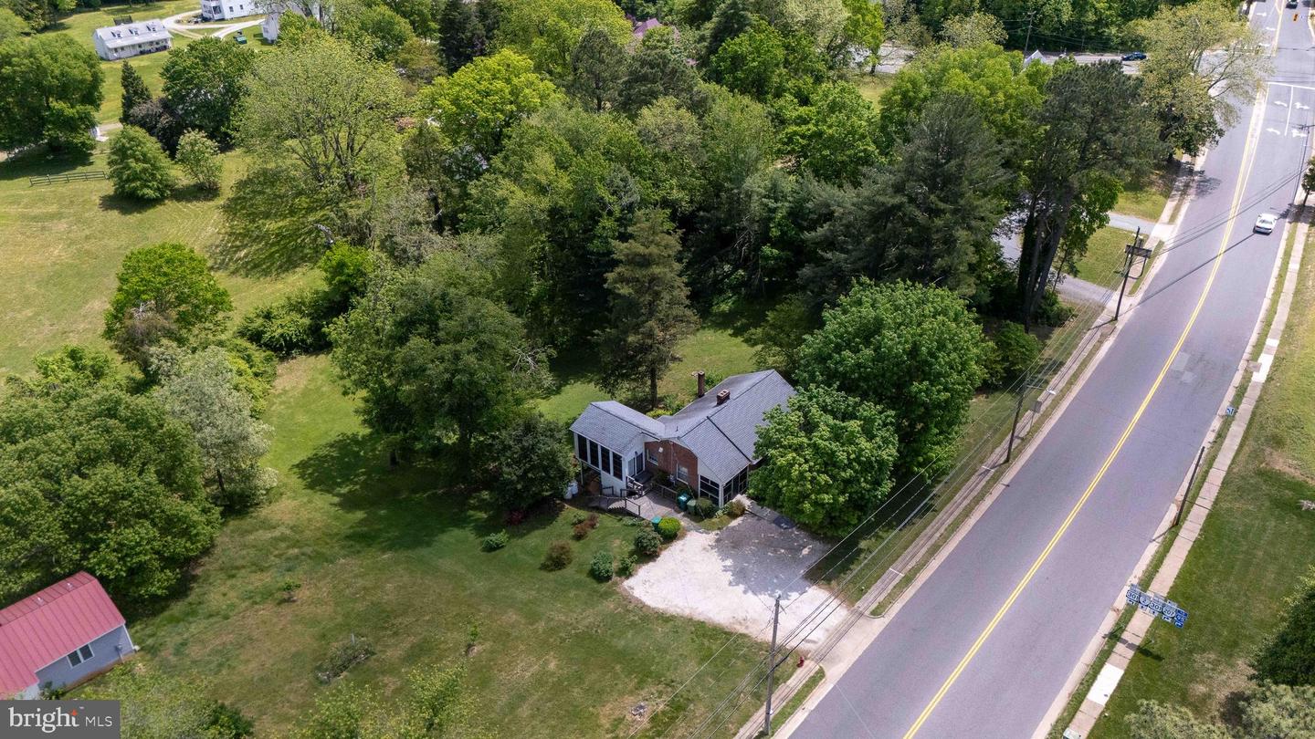 319 N MAIN ST, BOWLING GREEN, Virginia 22427, 3 Bedrooms Bedrooms, ,1 BathroomBathrooms,Residential,For sale,319 N MAIN ST,VACV2008098 MLS # VACV2008098