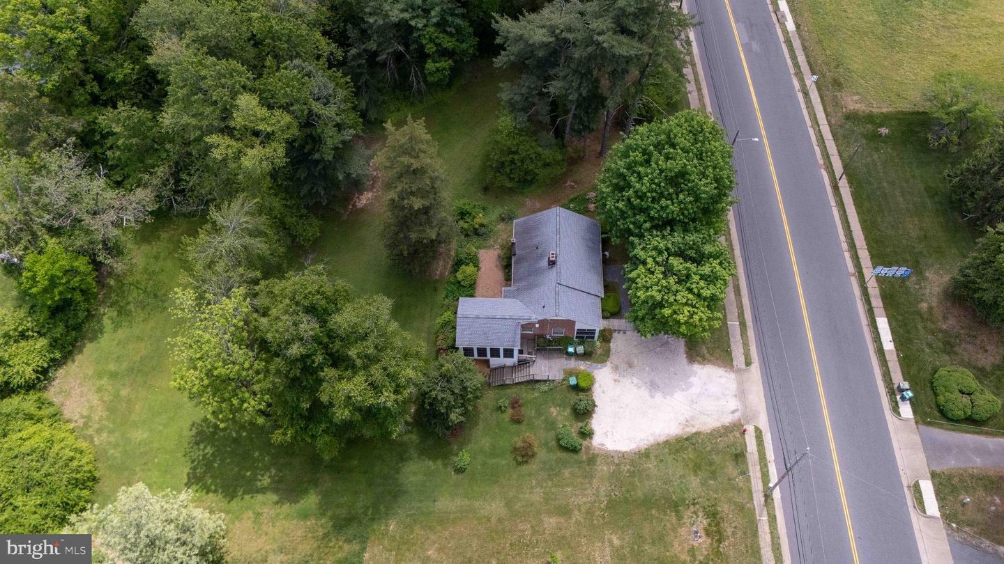319 N MAIN ST, BOWLING GREEN, Virginia 22427, 3 Bedrooms Bedrooms, ,1 BathroomBathrooms,Residential,For sale,319 N MAIN ST,VACV2008098 MLS # VACV2008098