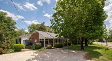 319 N MAIN ST, BOWLING GREEN, Virginia 22427, 3 Bedrooms Bedrooms, ,1 BathroomBathrooms,Residential,For sale,319 N MAIN ST,VACV2008098 MLS # VACV2008098